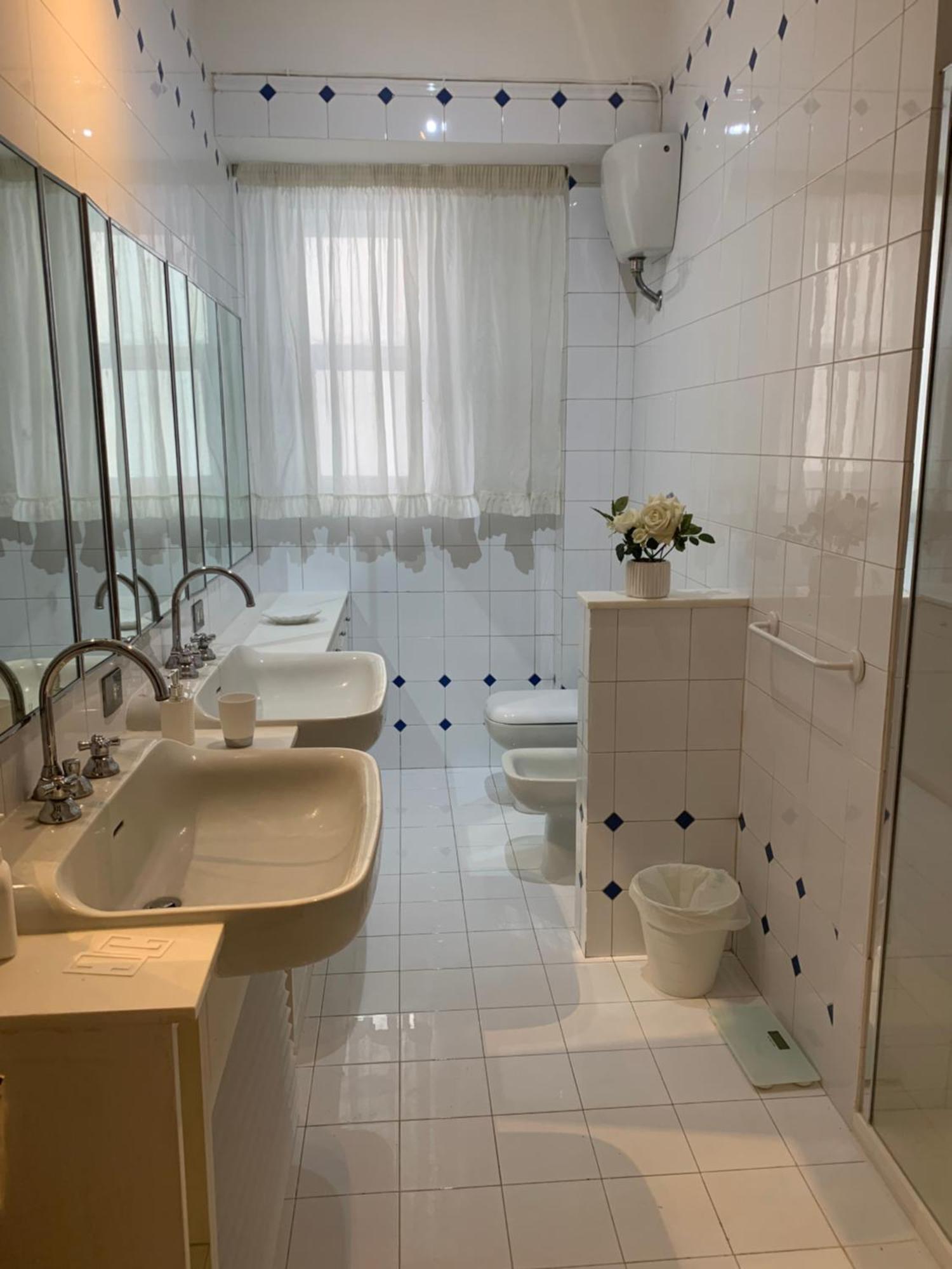 May Flower Central Apartament บารี ภายนอก รูปภาพ